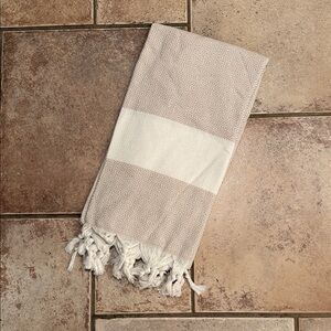 8 Beige and White Geometric Patterned Towel